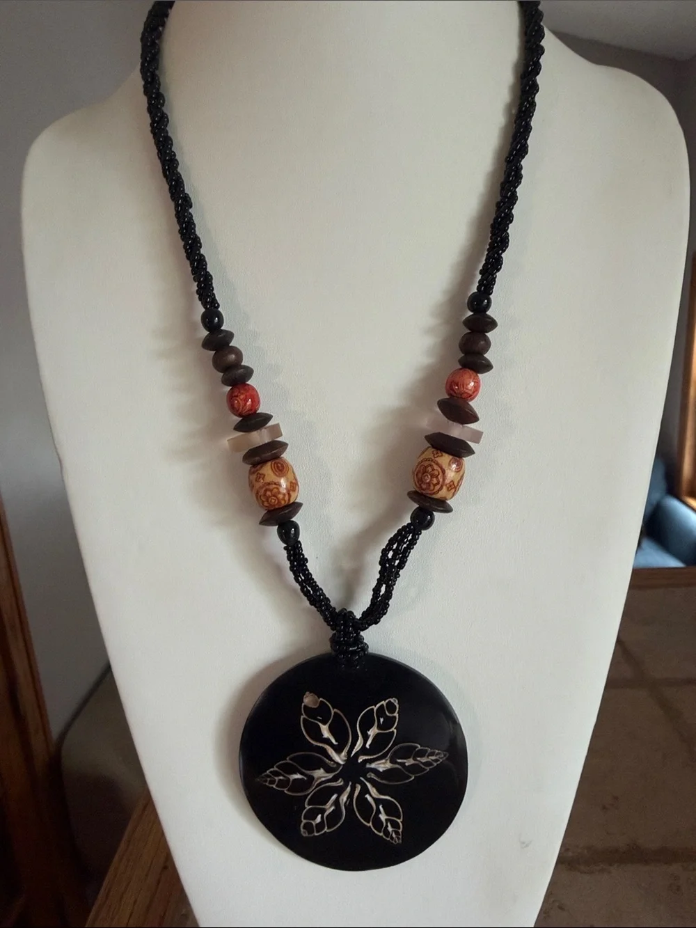 Vintage Handcrafted Black Floral Carved Shell Pendant Necklace